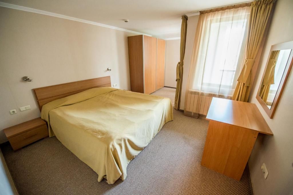 Отель Snezhanka Hotel - Half Board Пампорово